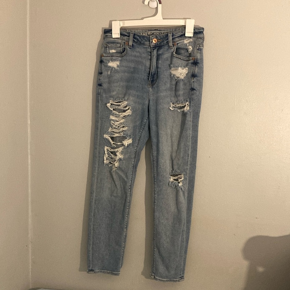 American eagle like new distressed mom jean